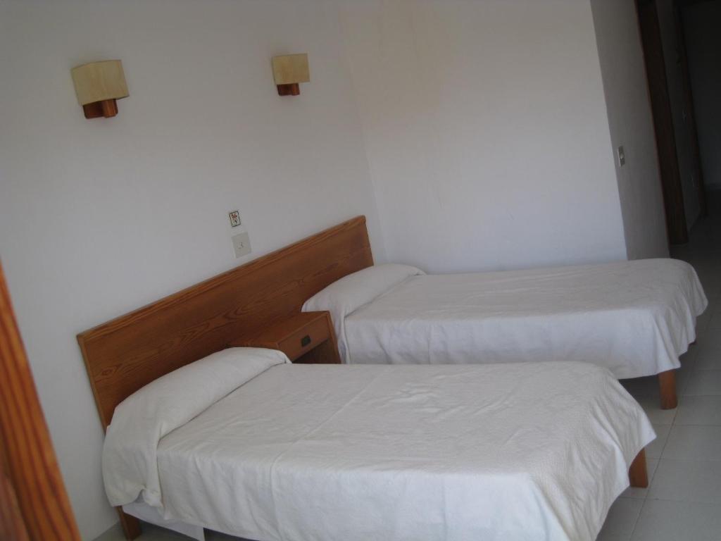 Hostal Casa Bauza 칼라 라트자다 객실 사진
