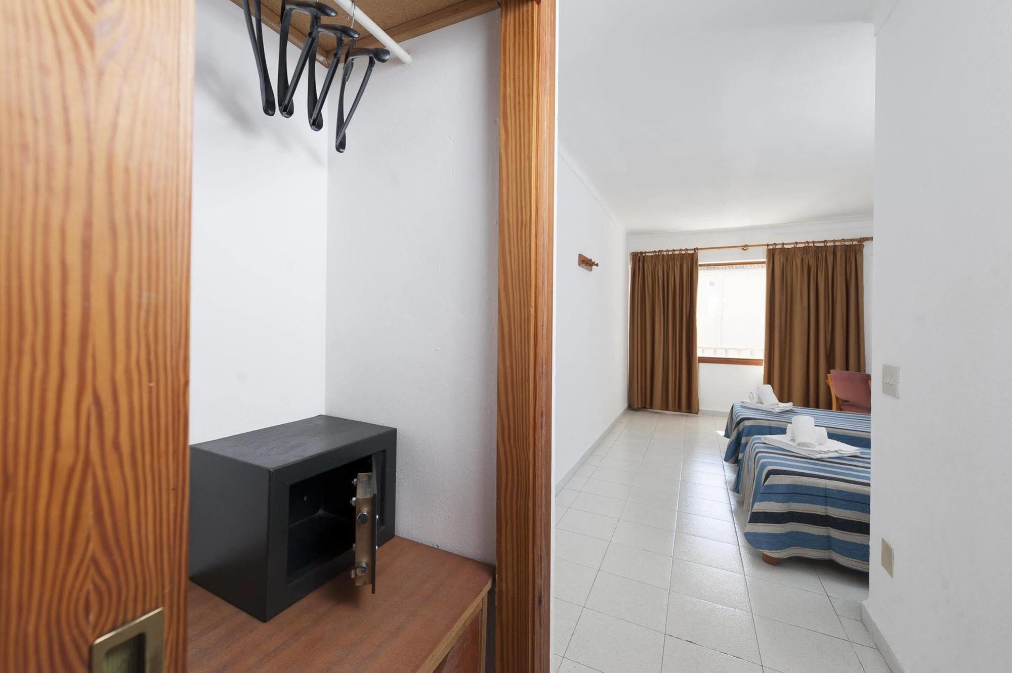 Hostal Casa Bauza 칼라 라트자다 외부 사진