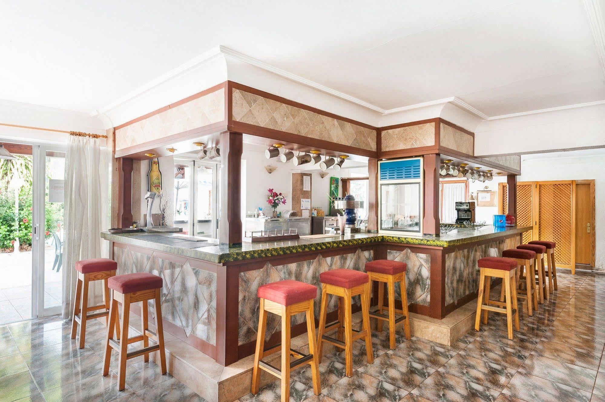 Hostal Casa Bauza 칼라 라트자다 외부 사진